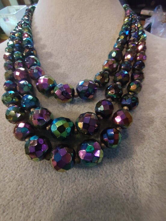 Jewelry - Carnival Glass Three Strand Necklace 50s-60s